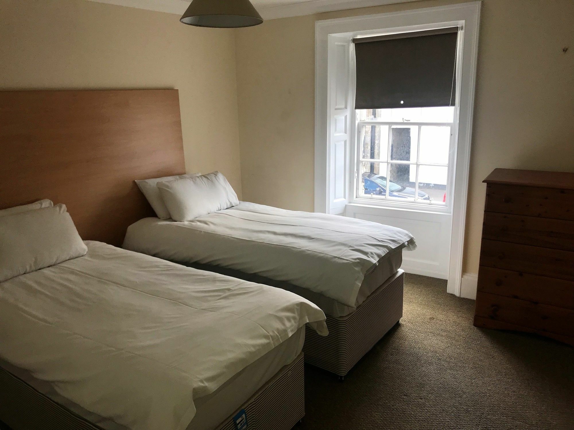 Smithyends Apartments Cumbernauld Bagian luar foto