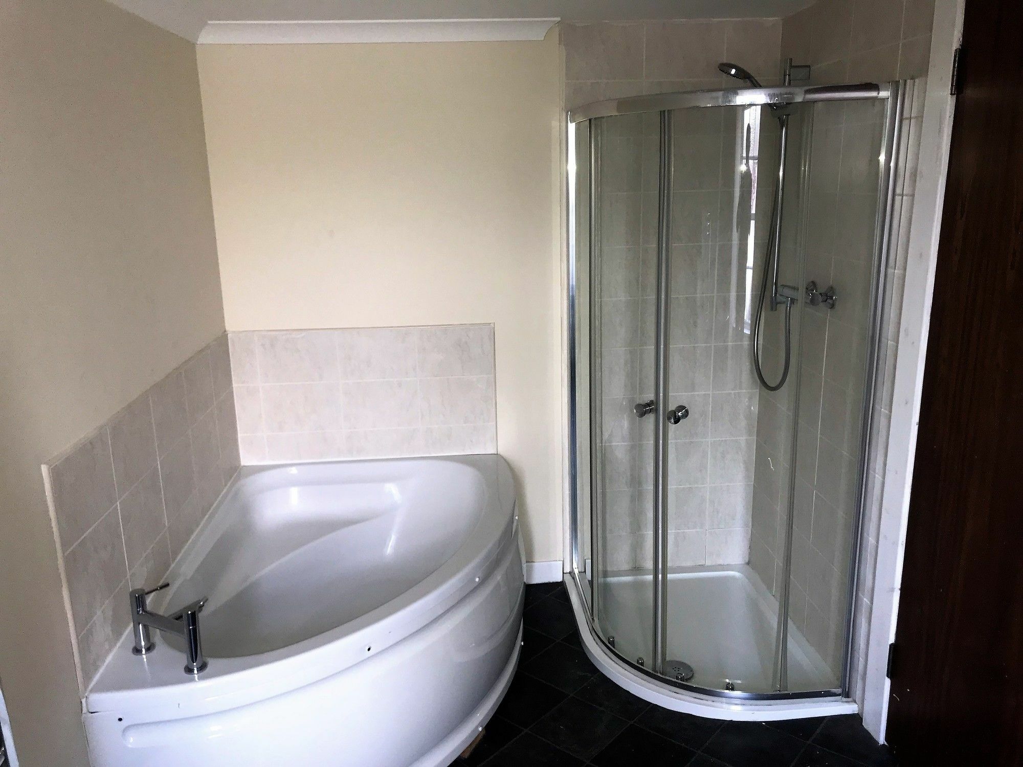 Smithyends Apartments Cumbernauld Bagian luar foto